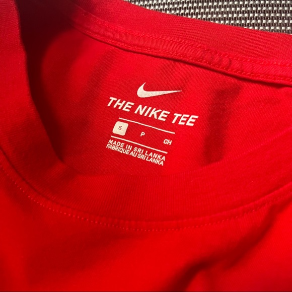 Nike Tee - Picture 3 of 5